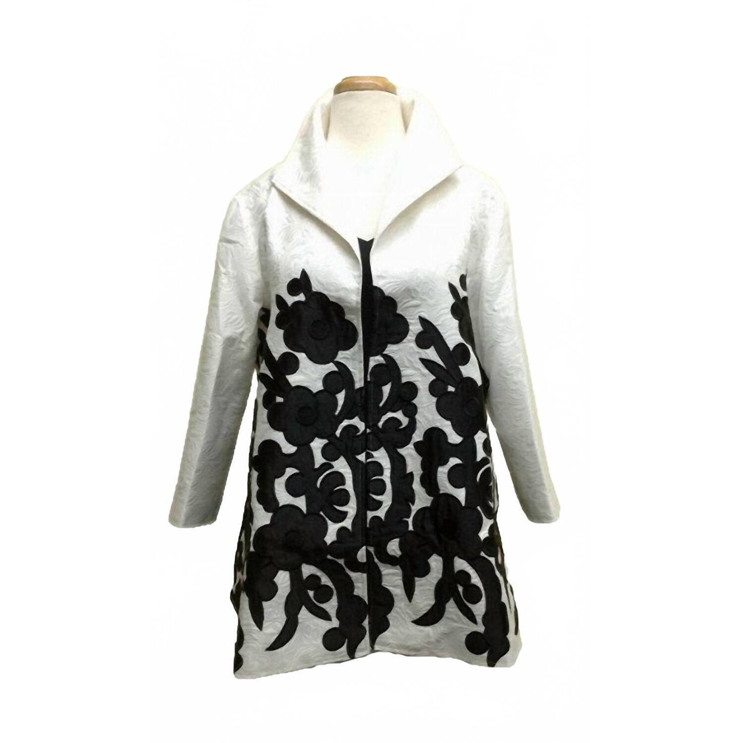 New Grace Chuang Women's Swing Flower Applique Jacket In Black & White